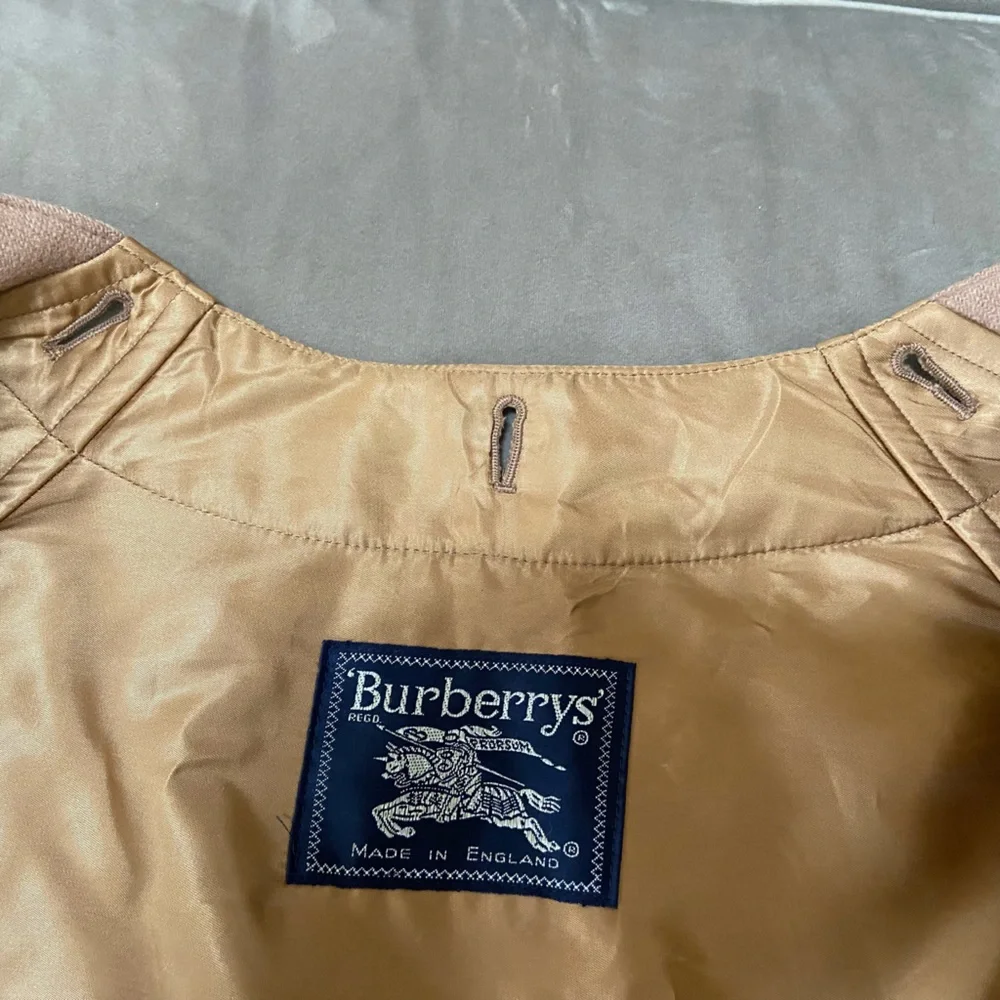Burberry Camel Tan Trench Coat - Picture 12 of 12
